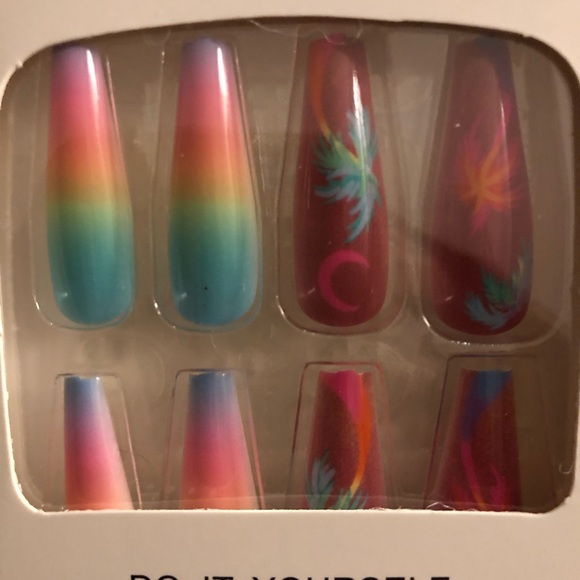 Extra Long Press-On Nails, Reusable Ombré Palm Tree Accents - Picture 1 of 4